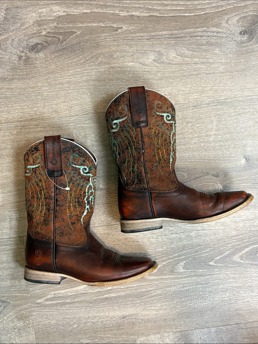 Girls Brown Embroidered Western Boots with Turquoise Accents size 2